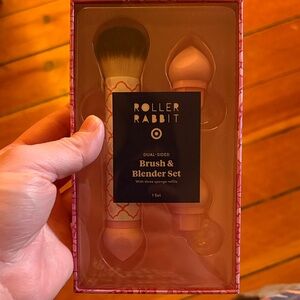 Roller Rabbit Pink Brush & Blender Set